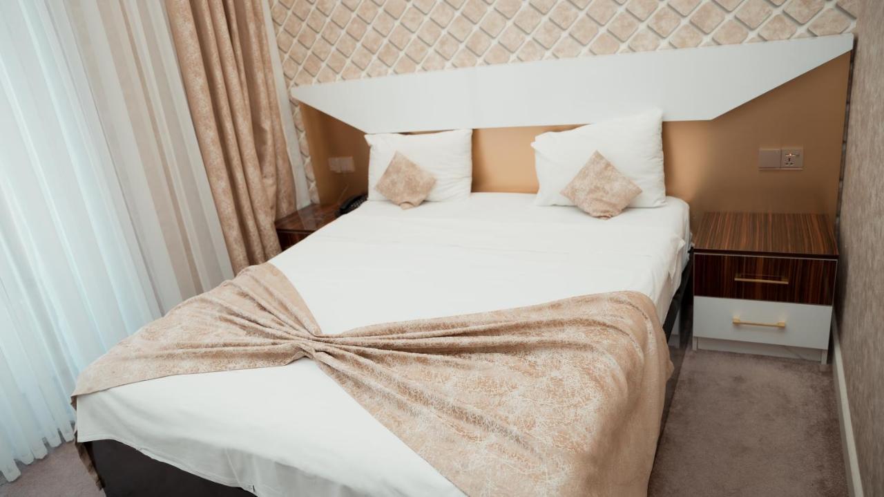 Dionis Baku Hotel Eksteriør bilde