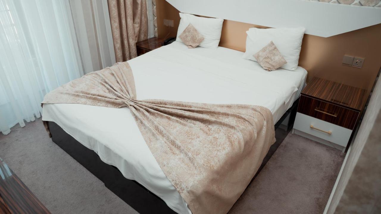 Dionis Baku Hotel Eksteriør bilde