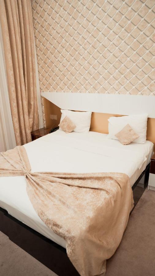 Dionis Baku Hotel Eksteriør bilde